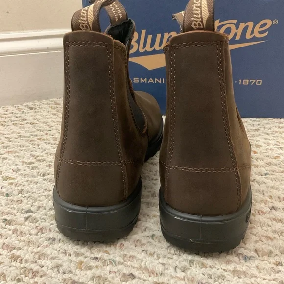 🆕 Blundstone men’s brown leather chelsea ankle boots